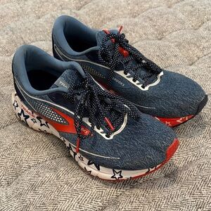 Brooks Trace 2 size 8.5M